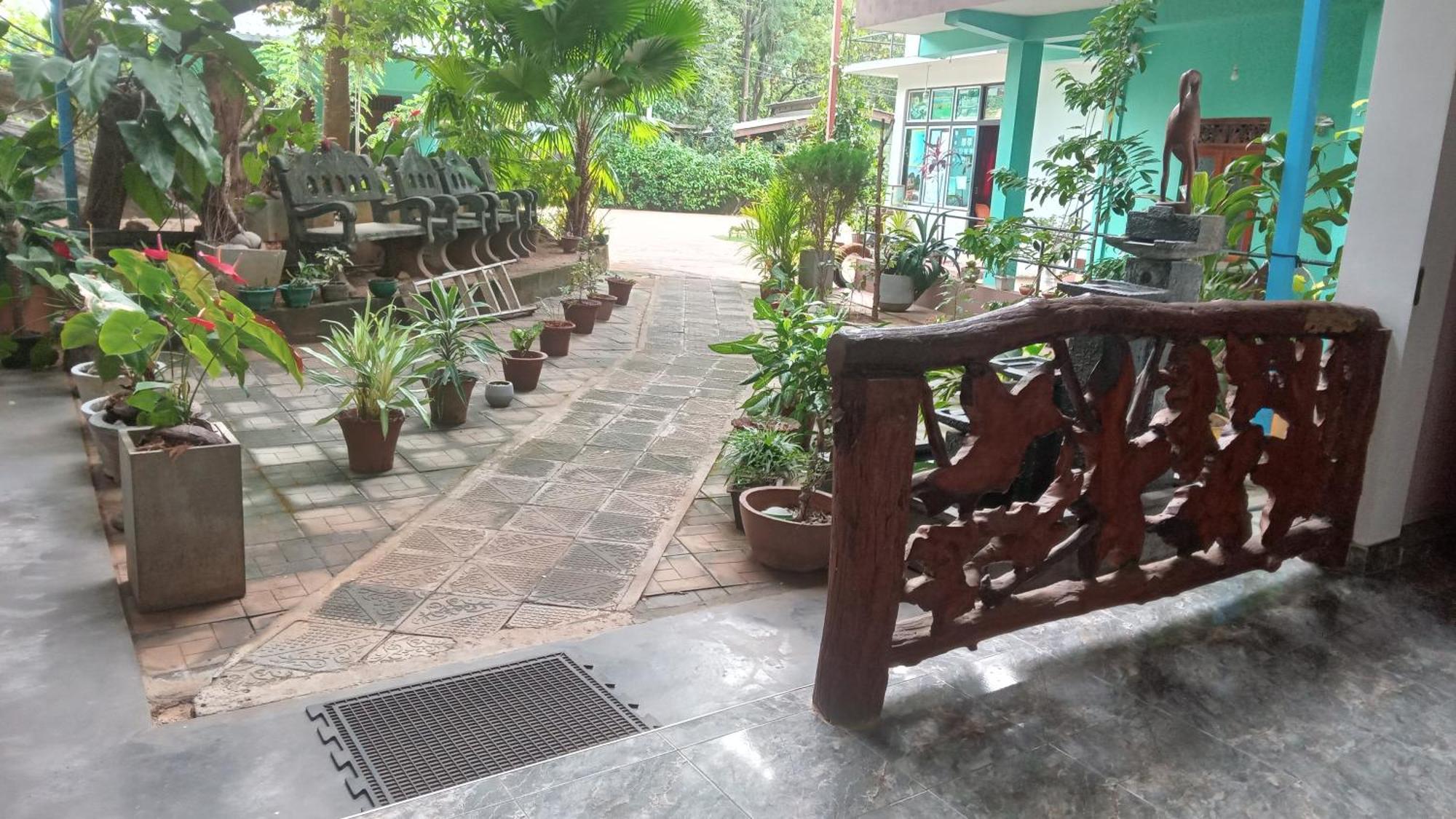 Sigiri Lion Lodge Sigiriya Bagian luar foto
