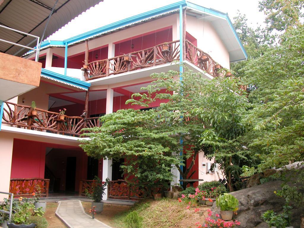 Sigiri Lion Lodge Sigiriya Bagian luar foto
