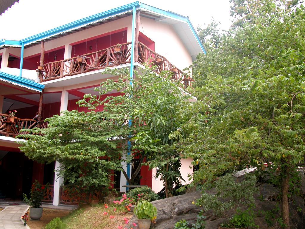 Sigiri Lion Lodge Sigiriya Bagian luar foto